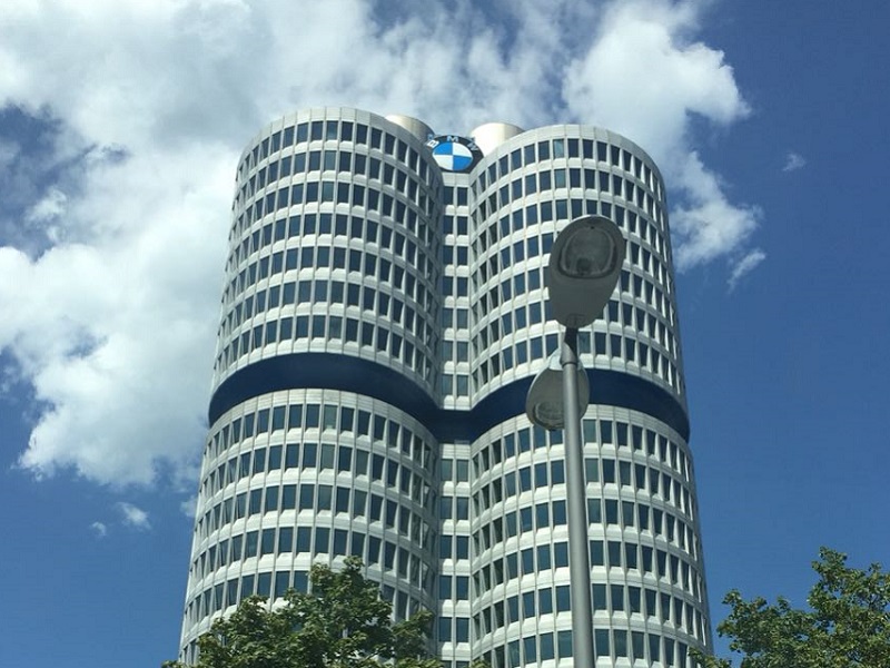 9-bwb